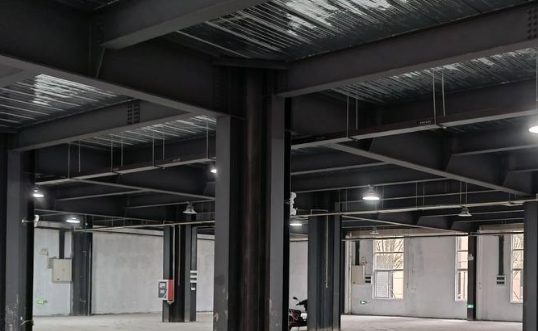 钢结构夹层施工核心流程及细节要点